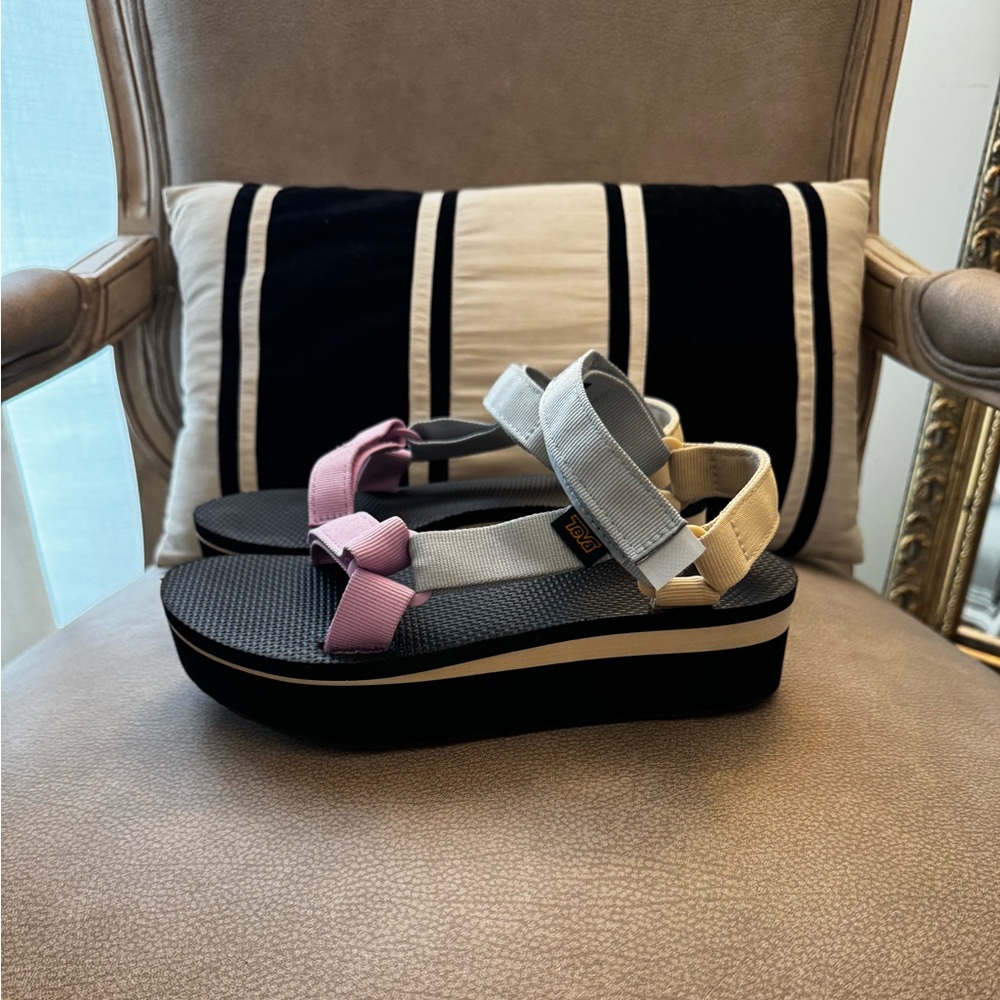 Teva Women's Platform Sandals in Pink, Gray, and Tan - Picture 2 of 6